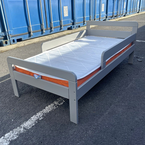 Children low single wood - single,